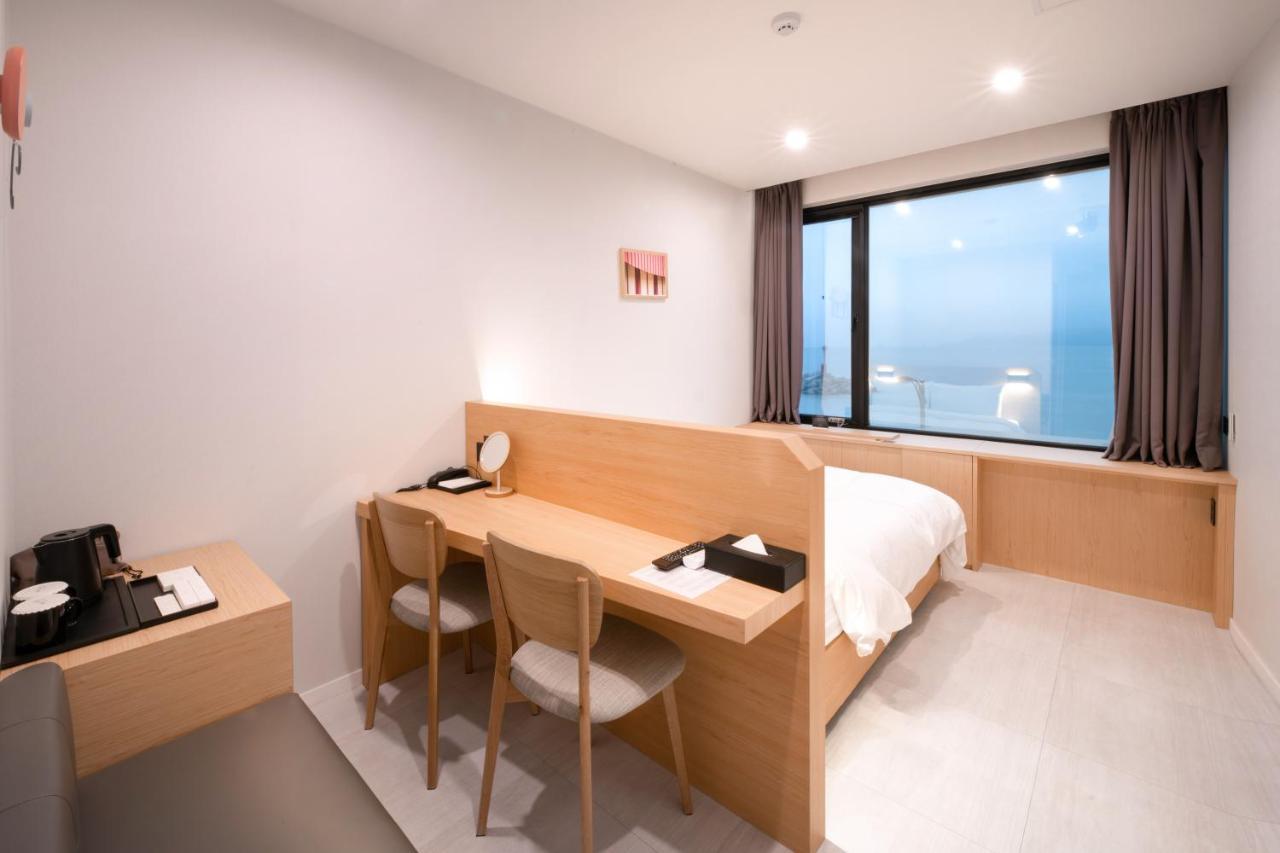 בוסאן Mipo Oceanside Hotel מראה חיצוני תמונה